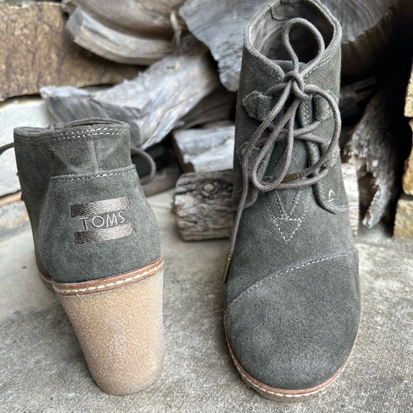 Toms olive green lace up suede ankle women’s boots NWOB Sz-9. F - Picture 6 of 12